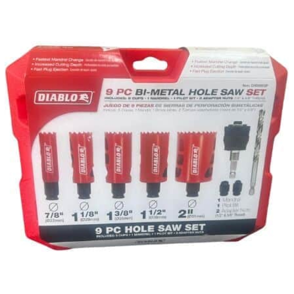 סט של 9 מסורי חור בי-מטאליים של Diablo באריזה אדומה, הכולל חמישה מסורי חור אדומים בגדלים שונים, שני מקדחים ושני צירים — אידיאלי עבור מקצועני כלי עבודה או חובבי מותגים כמו DeWalt, עם פרטי המוצר מודפסים בבירור על הקופסה.